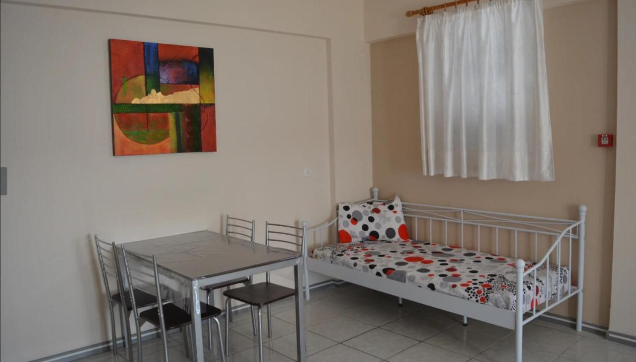 Iro Apartments Paralia Agias Foteinis Екстер'єр фото