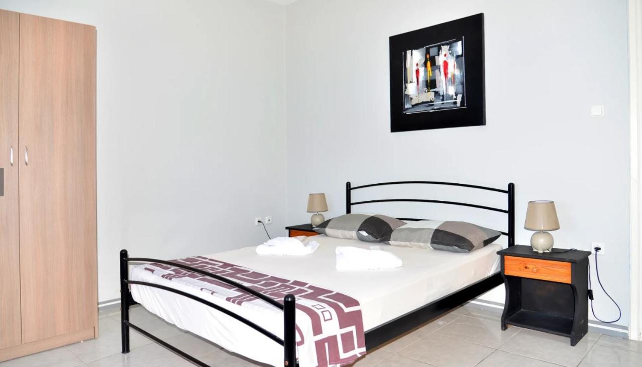 Iro Apartments Paralia Agias Foteinis Екстер'єр фото